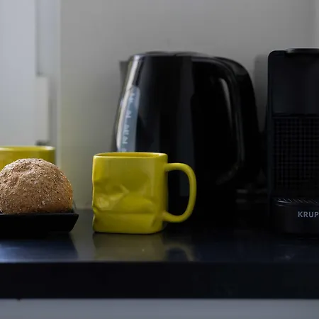 Spacious In With 3 Rooms, Desk And Bathtub By Renters Апартаменты Варшава