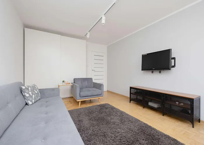 Διαμέρισμα Spacious In With 3 Rooms, Desk And Bathtub By Renters *