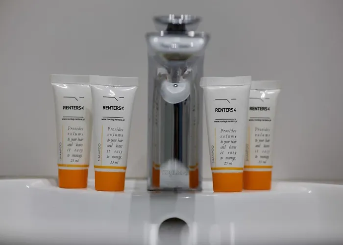 Spacious In With 3 Rooms, Desk And Bathtub By Renters Διαμέρισμα *