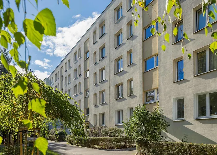 Spacious In With 3 Rooms, Desk And Bathtub By Renters Διαμέρισμα Βαρσοβία