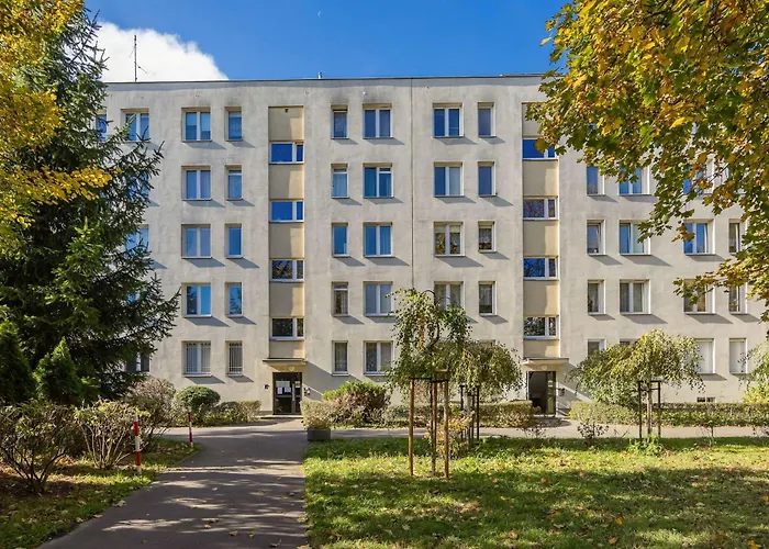 Spacious In With 3 Rooms, Desk And Bathtub By Renters Βαρσοβία